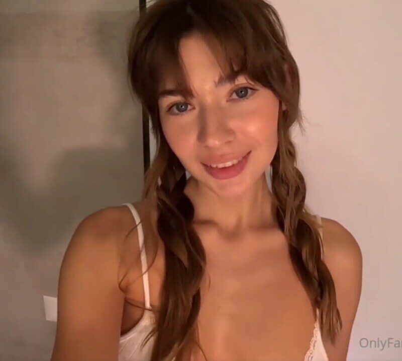 Anna Ralphs Bathroom Anal Video Leaked