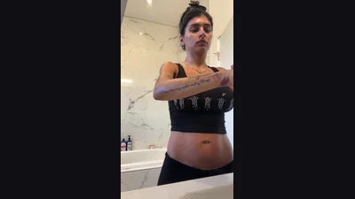 Mia Khalifa Changing Clothes Video Leaked
